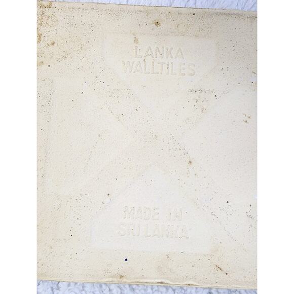 2 Hand-painted Plumeria Ceramic Tiles 5.25" VTG 80s Sri Lanka Walltiles Flowers - Picture 7 of 9